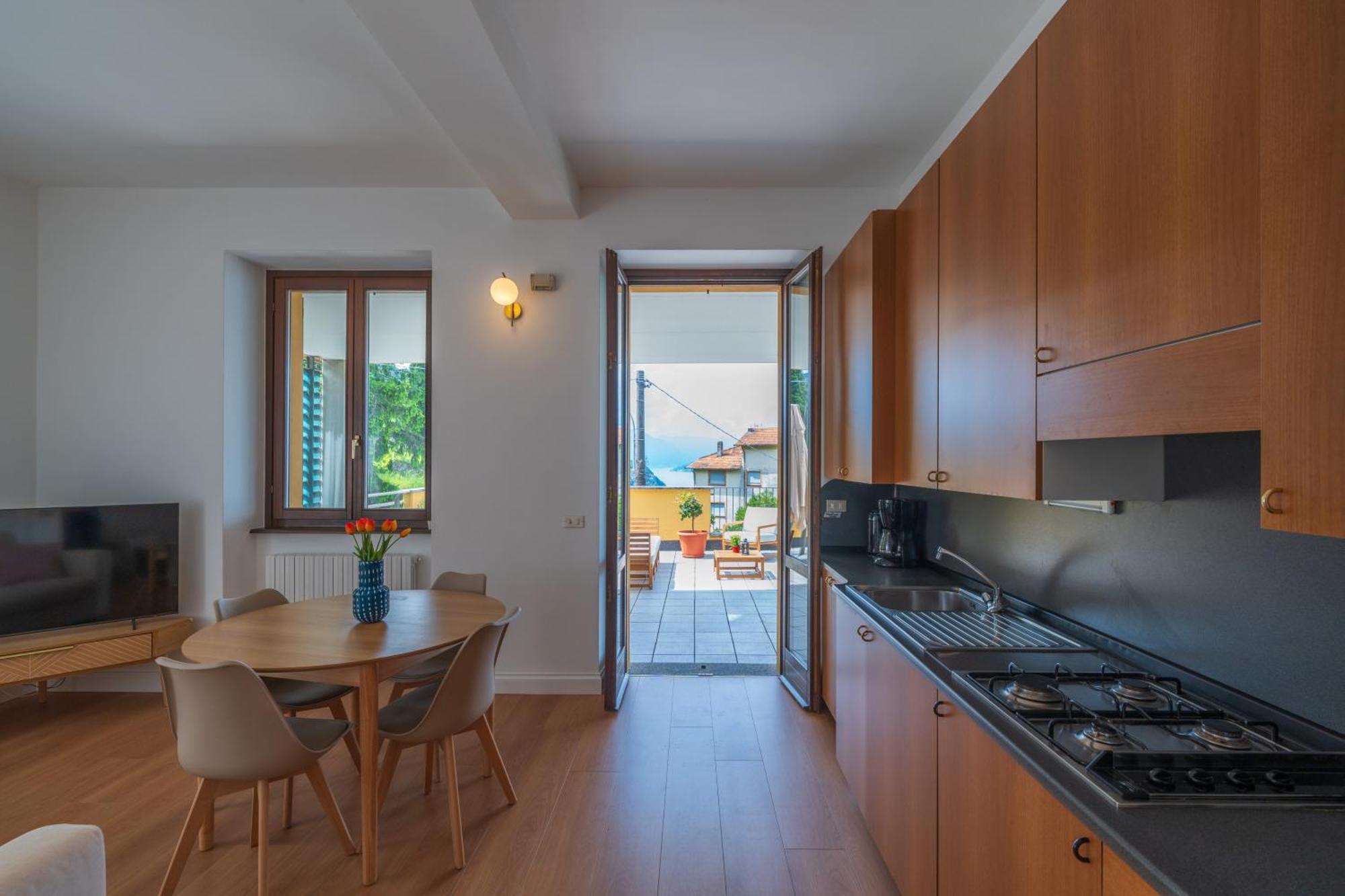 Stunning Apartment- Terrace And Swimming Pool Bellano Dış mekan fotoğraf